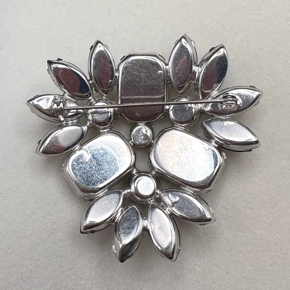 Vintage Rhinestone Brooch Black Crystal Domed‎ Floral Spray - Picture 4 of 8